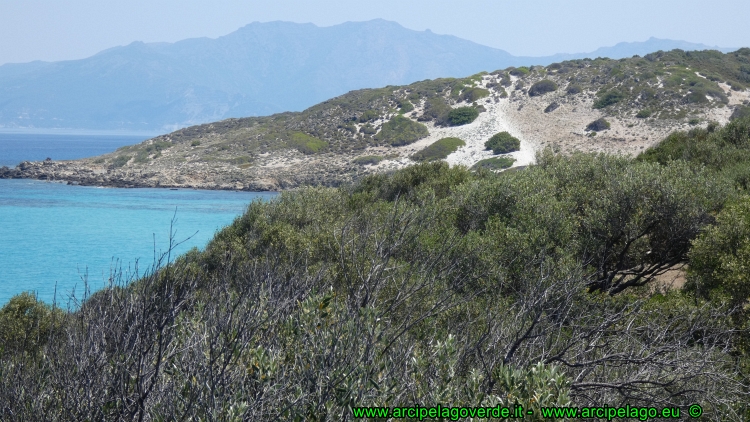 Desert des Agriates in mountain bike