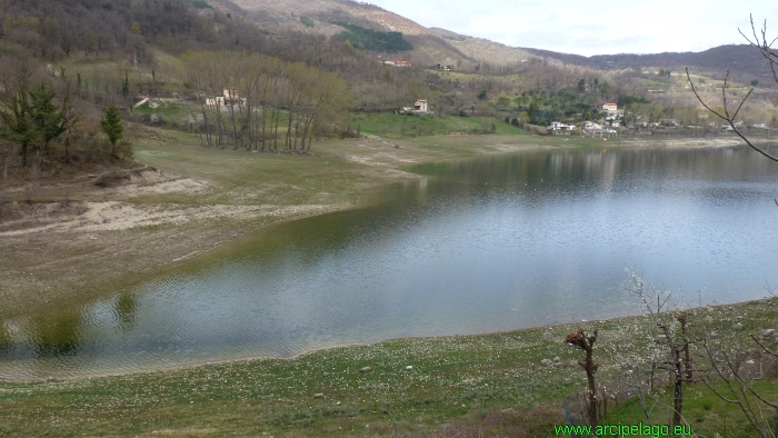 Lago del Turano