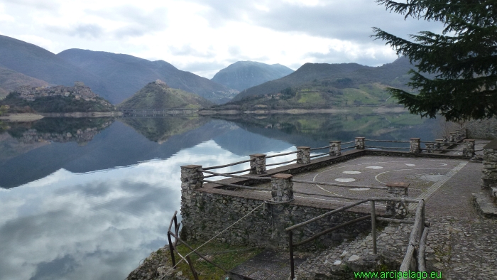 Lago del Turano