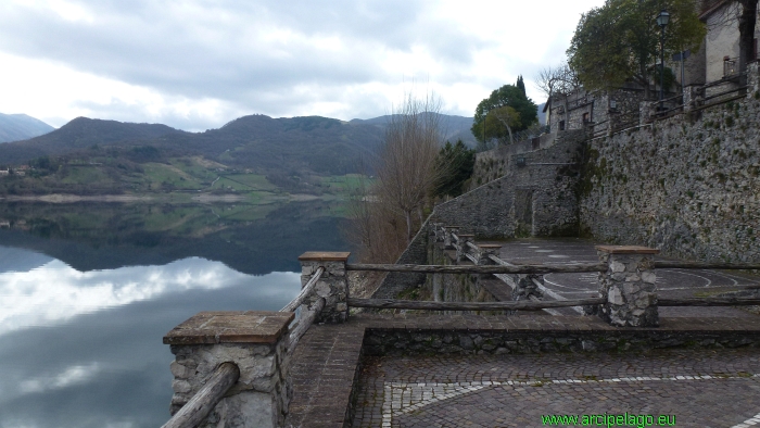 Lago del Turano