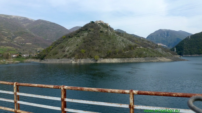 Lago del Turano