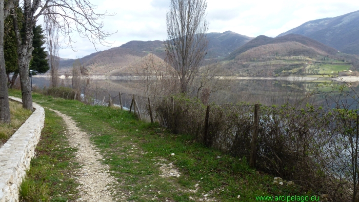 Lago del Turano