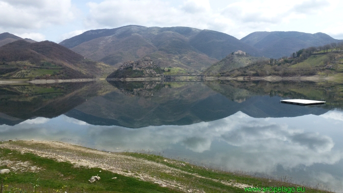 Lago del Turano