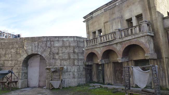 Roma: Cinecittà.