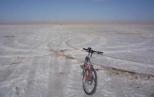 Chot El Jerid in mountain bike