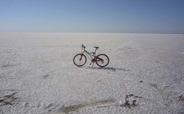 Chot El Jerid in mountain bike