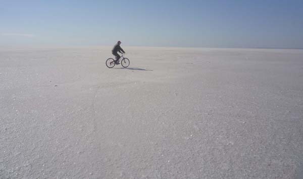 Chot El Jerid in mountain bike