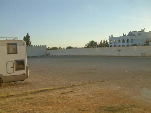 Kairouan: campeggio governativo